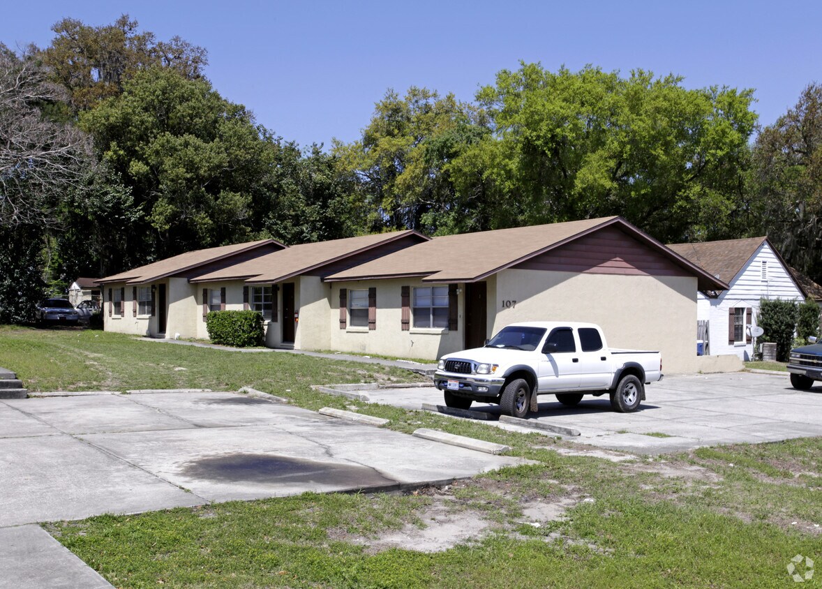 107 S Lone Oak Dr, Leesburg, FL 34748 Apartments in Leesburg, FL