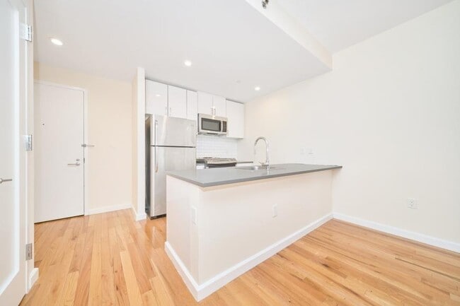 2 bedroom in NEW YORK NY 10035 - 2 bedroom in NEW YORK NY 10035 Apartment