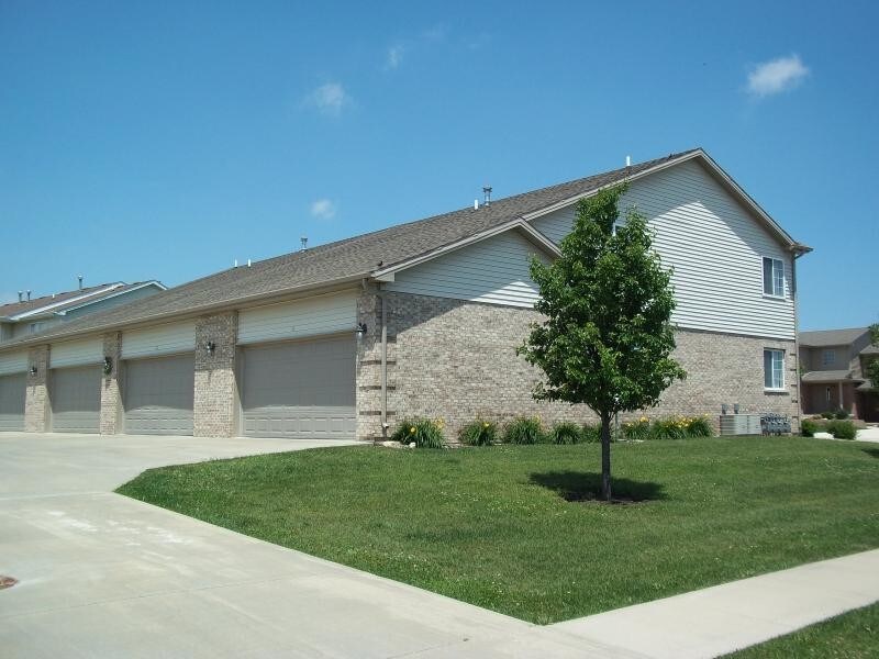 Building Photo - 1500 WINGO