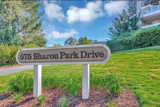 Building Photo - 675 Sharon Park