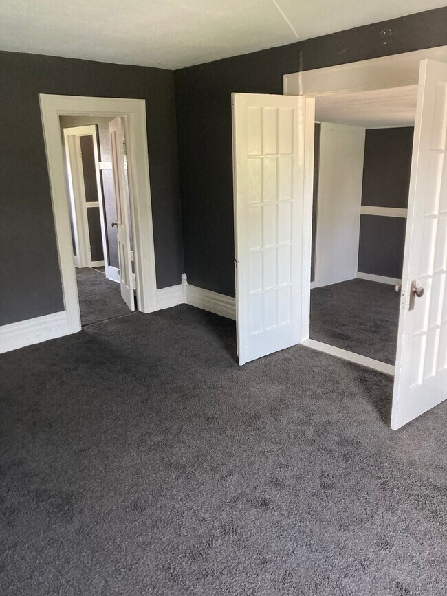 Living Area - 851 12th St NE