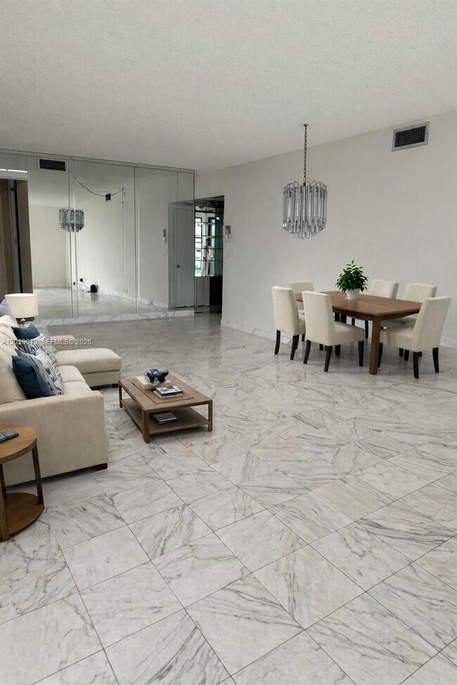 Building Photo - 20379 W Country Club Dr