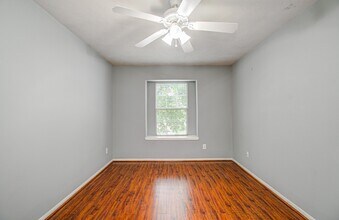 Building Photo - 13963 Maximos Dr