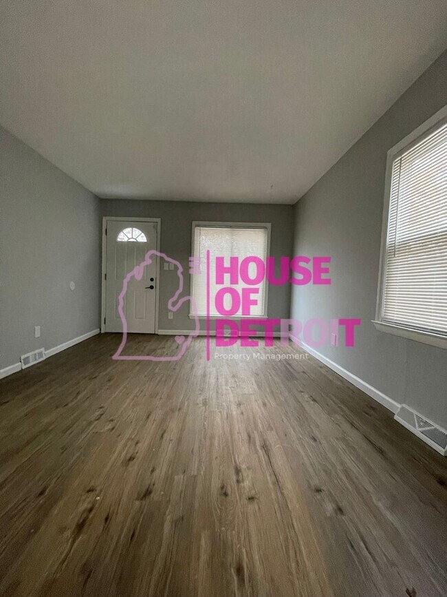 Building Photo - 3 BEDROOM | 1 BATH | FREE PRE SCREEN