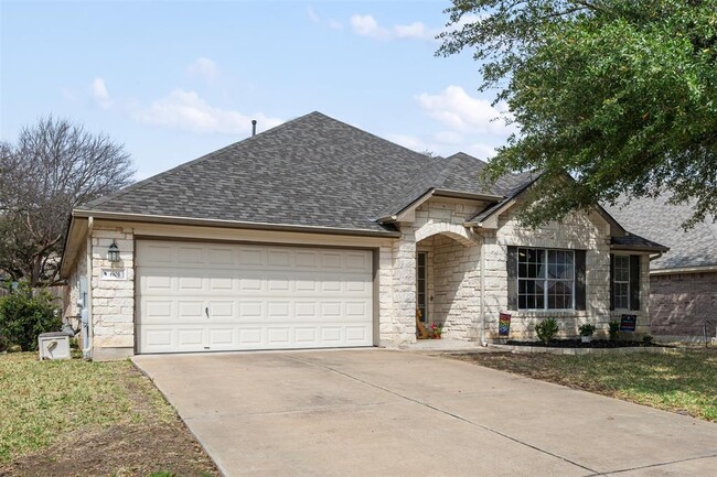 Foto del edificio - 601 Pebblestone Walk Dr