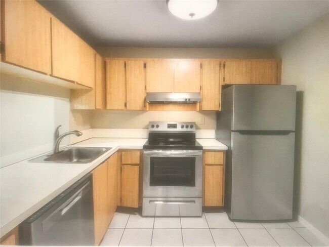 Building Photo - 3710 N Pine Island Rd