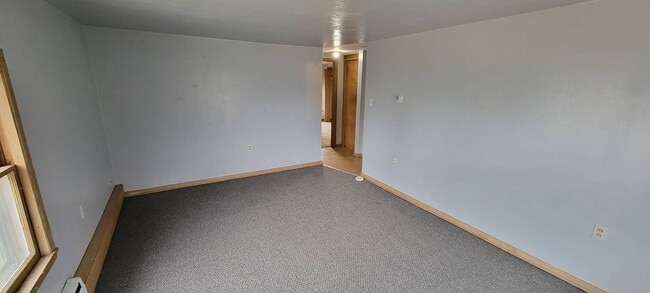 Building Photo - 307 Lake St