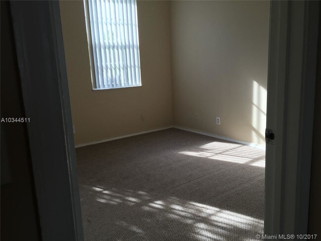Building Photo - 16609 Hemingway Dr