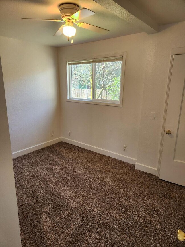 Foto del edificio - Charming little home in Anderson