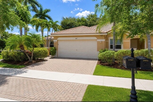 Building Photo - 1547 Zenith Way