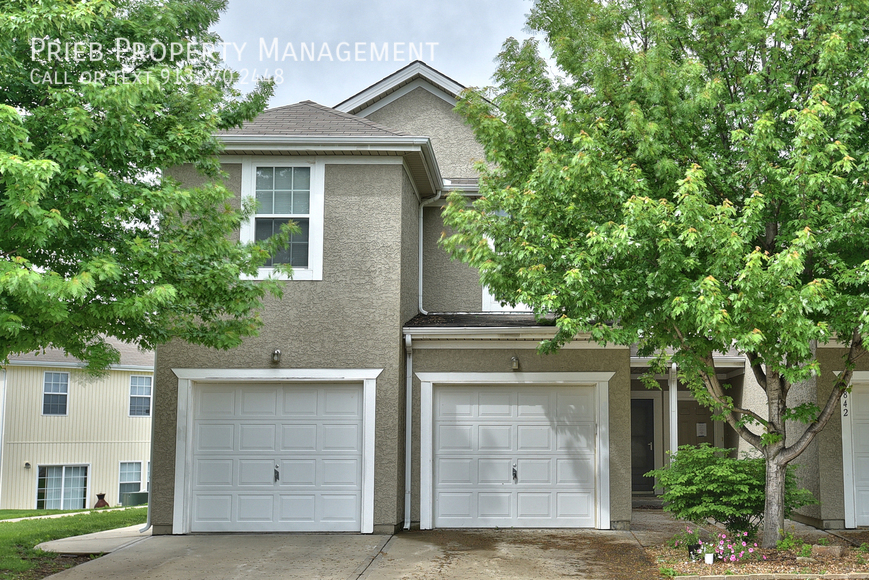 Foto principal - Cottage Park Townhome - Available March 24th