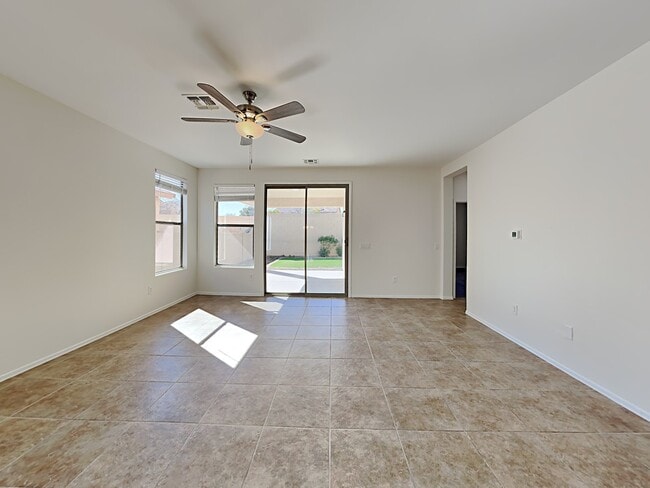 Building Photo - 568 W Camino Parilla