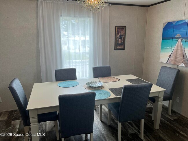 Foto del edificio - 194 Holiday Park Blvd NE