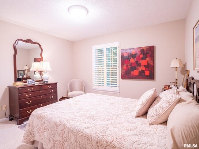 Foto del edificio - Well maintianed 2bedr 2bath Peoria Condo