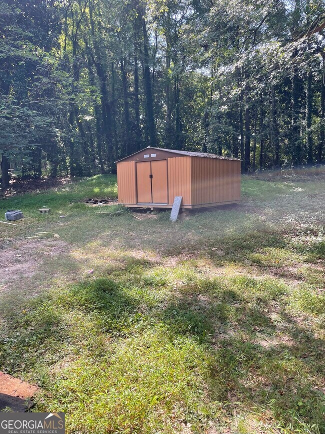 Building Photo - 217 Linda Ln SE