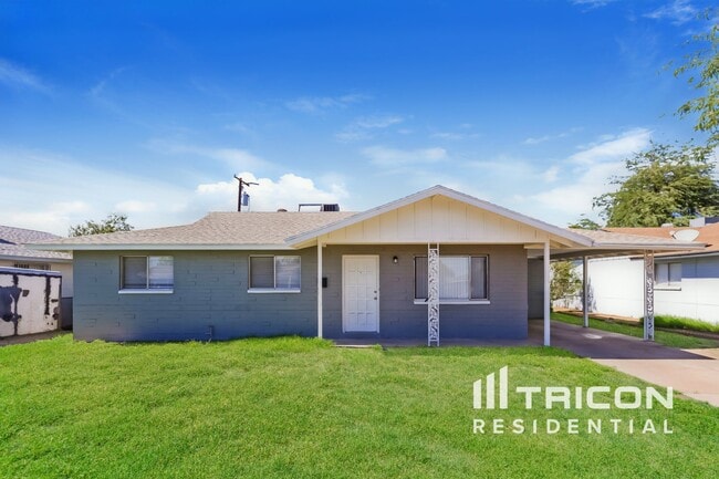 Building Photo - 4714 N 40th Ave