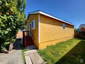 Building Photo - 2811 Tulare Ave