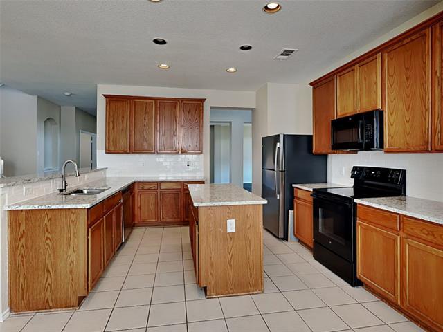 Foto del edificio - 2707 Whisper Ct