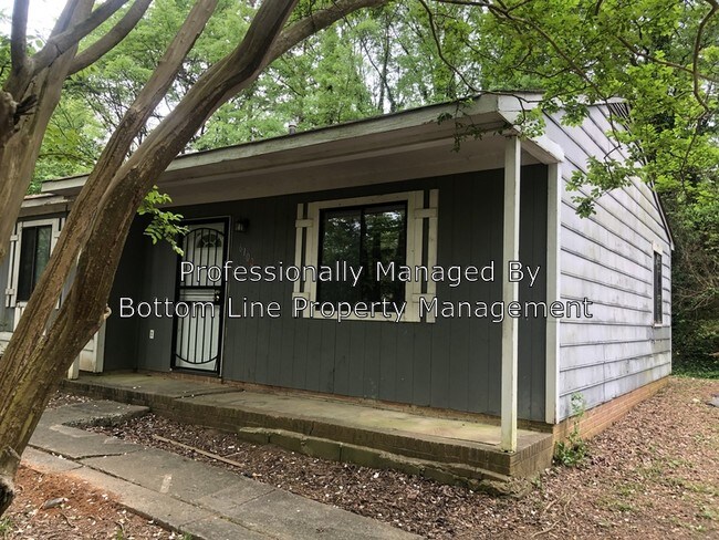 Building Photo - 6100 Bridlewood Ln