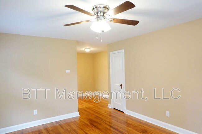 Foto del edificio - 8406 Greenwood Ave