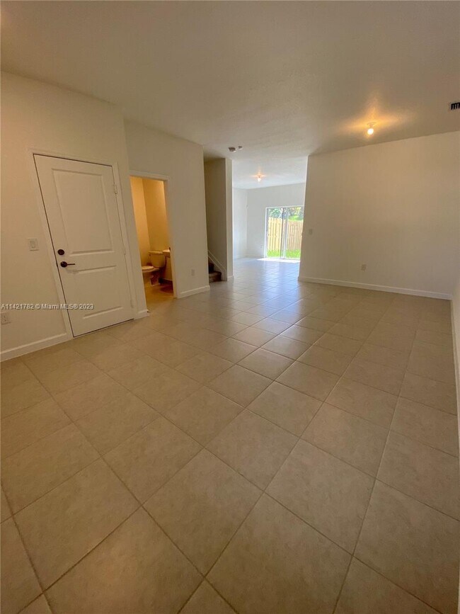 Foto del edificio - 4666 NW 120th Way