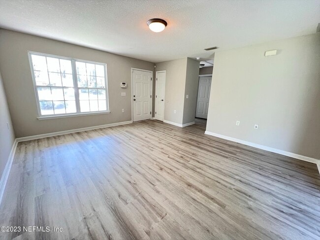 Building Photo - 1044 Bruen St