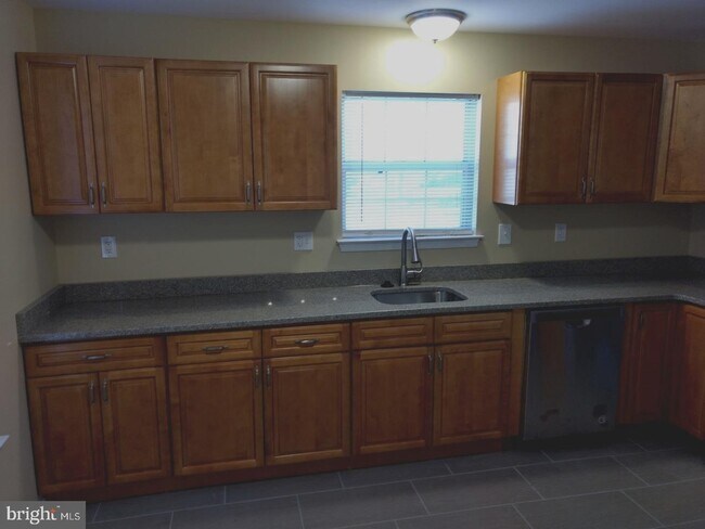 Foto del edificio - 2 Fox Meadow Cir