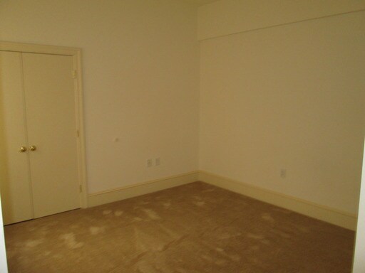 Building Photo - 306 W Franklin St