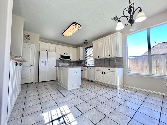 Foto del edificio - 13923 White Oak Springs Dr