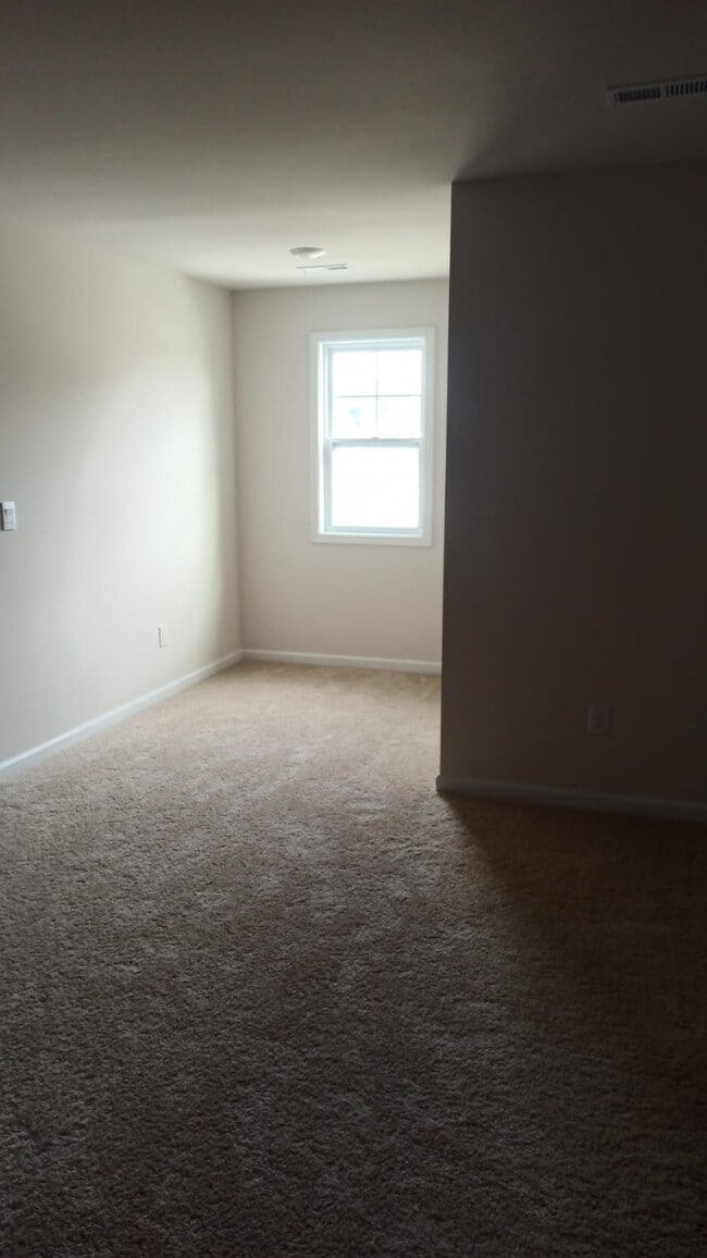 Building Photo - 4016 Dillingham Ct