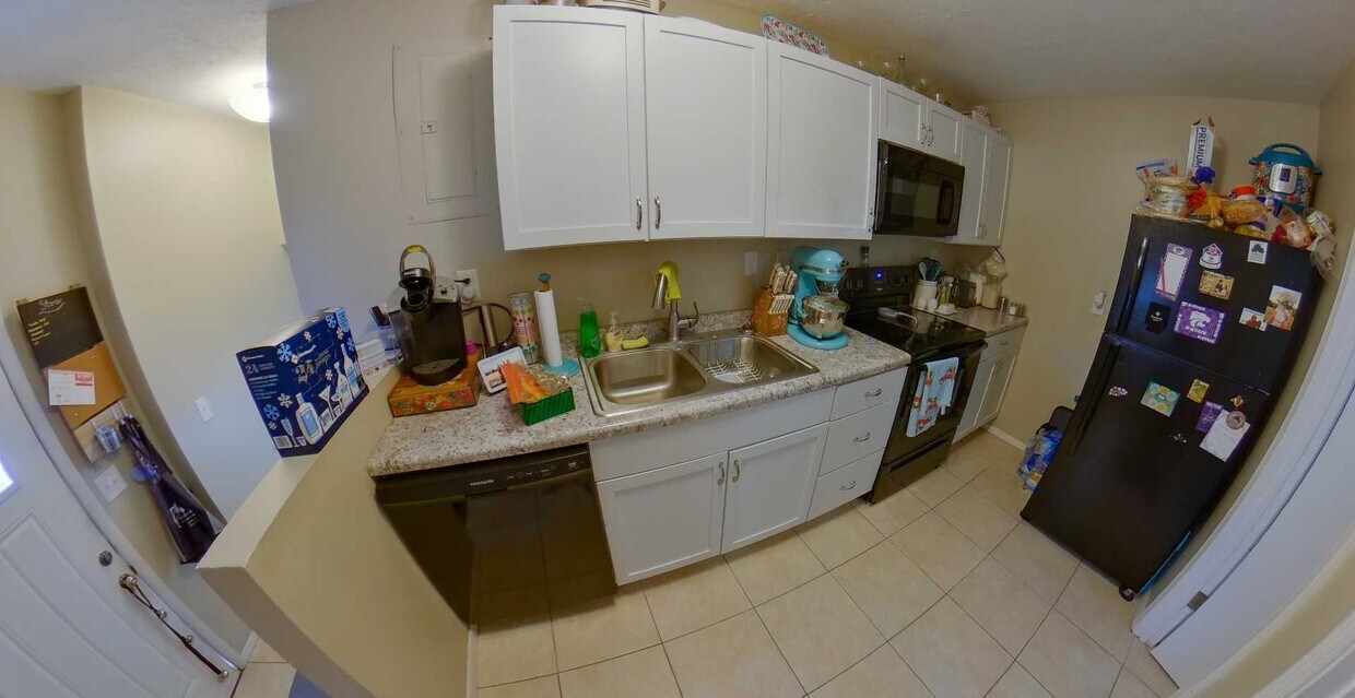 Primary Photo - 531 Moro St
