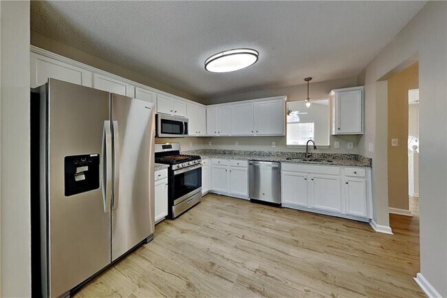 Foto del edificio - 42 Oak Springs Ln