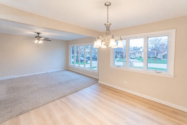 Foto del edificio - 4841 Lamb Dr