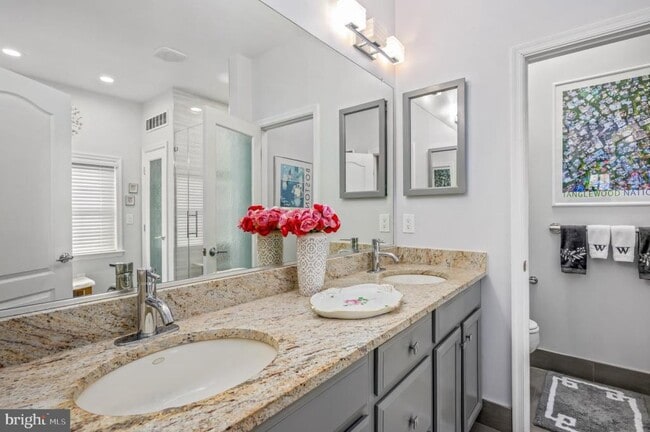 Foto del edificio - 44550 Baltray Cir