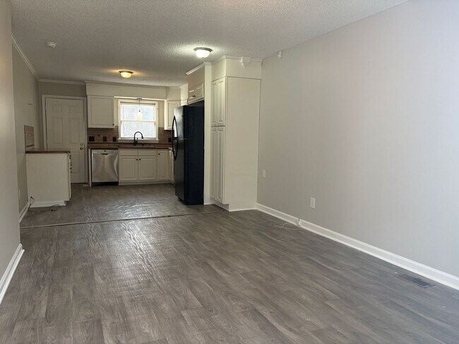 Foto del edificio - 3 Bedroom, 2 Bathroom House in High Point!