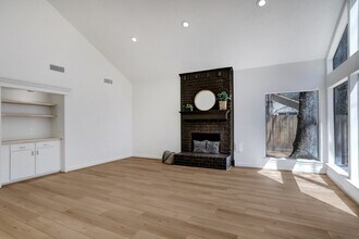 Building Photo - 138 S Timber Top Dr