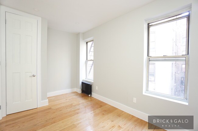 Building Photo - 3155 Broadway