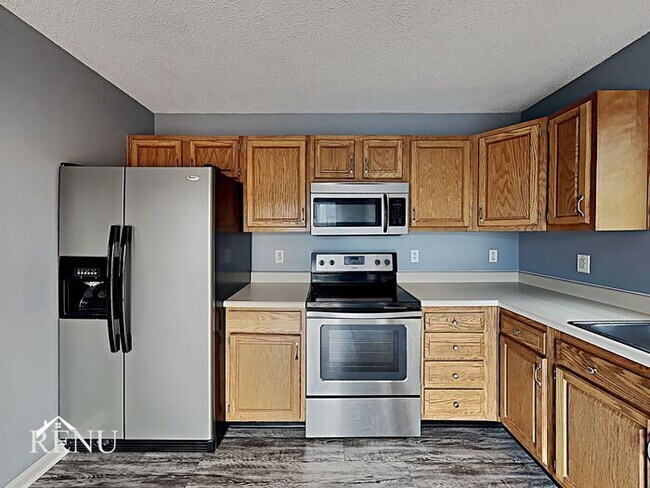 Building Photo - 5074 Pine Hill Dr