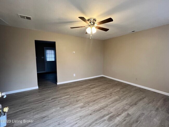 Building Photo - 6115 Red Spruce Dr