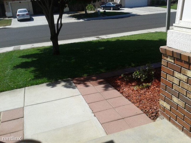 Foto del edificio - 5 br, 3 bath House - 1948 W. Berkshire Lane