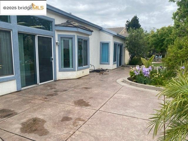 Foto del edificio - 1575 Summerland Way