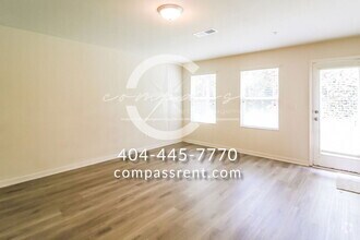 Building Photo - 2086 Belmont Cir NE