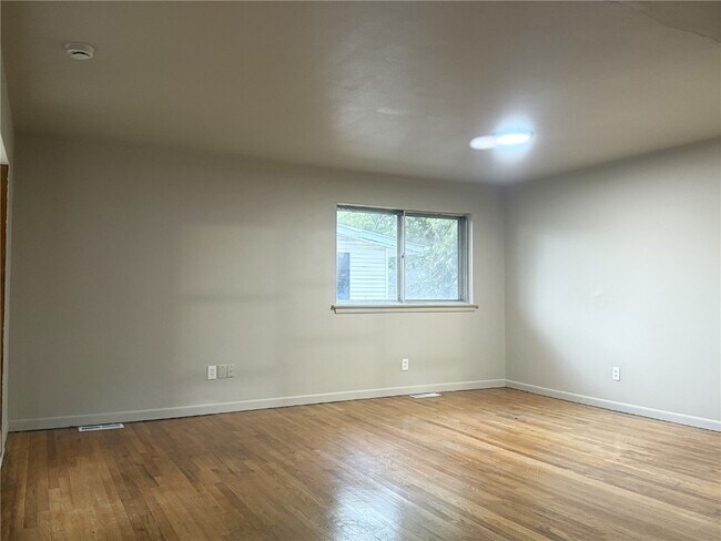 Foto del edificio - 810 Manresa Ln