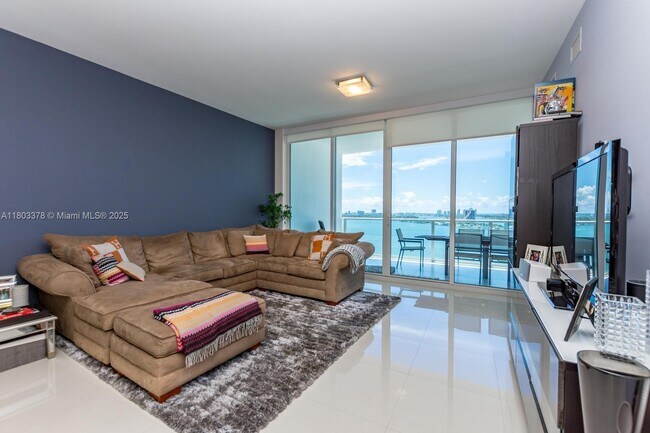 Foto del edificio - 2020 N Bayshore Dr