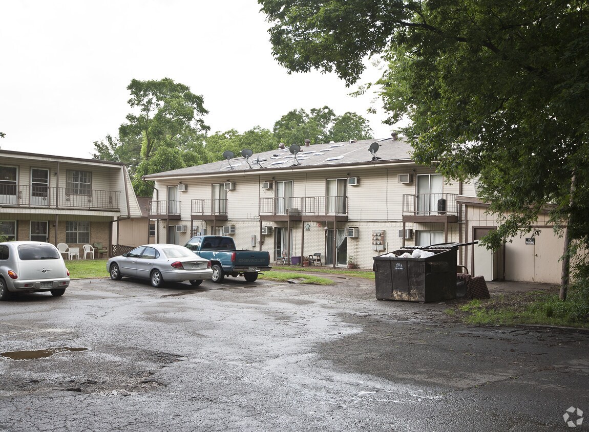 Foto del edificio - Peachtree Village