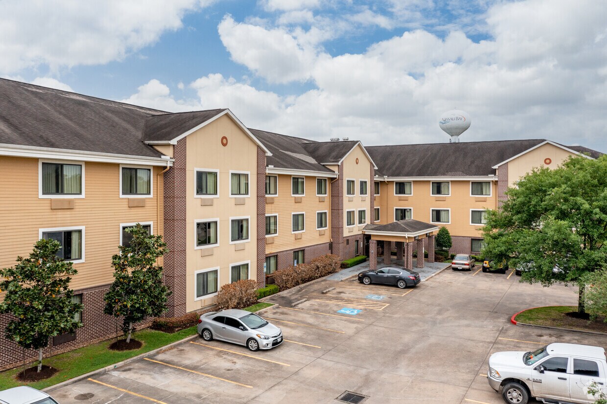 1410 Nasa Pky, Houston, TX 77058