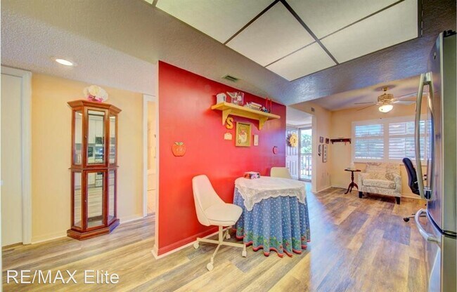 Foto del edificio - 5805 N Banana River Blvd