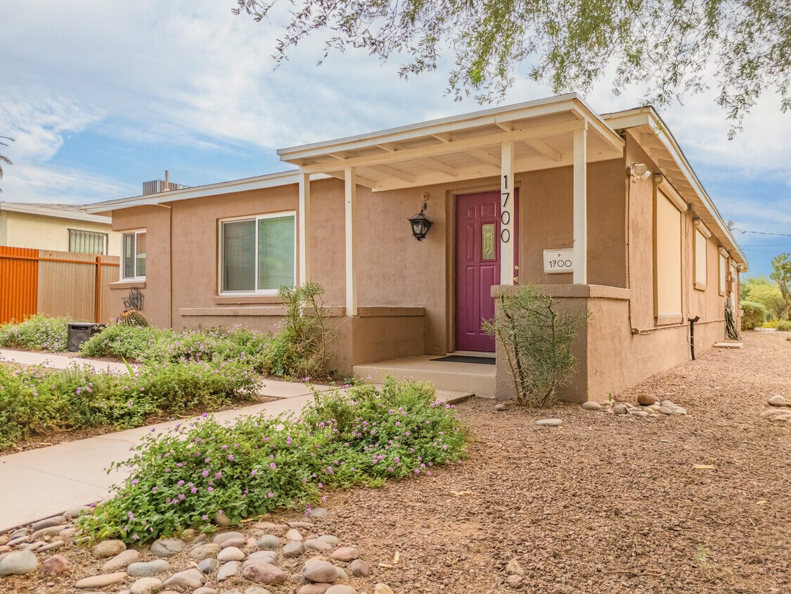 Foto principal - 1700 E 7th St