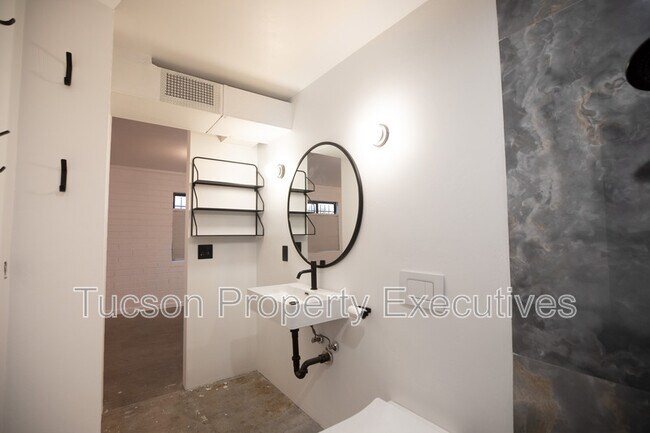 Foto del edificio - 419 E Lester St