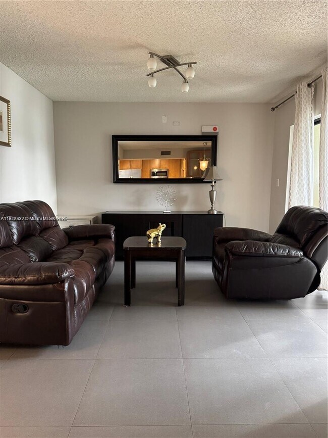 Foto del edificio - 1226 N Hiatus Rd